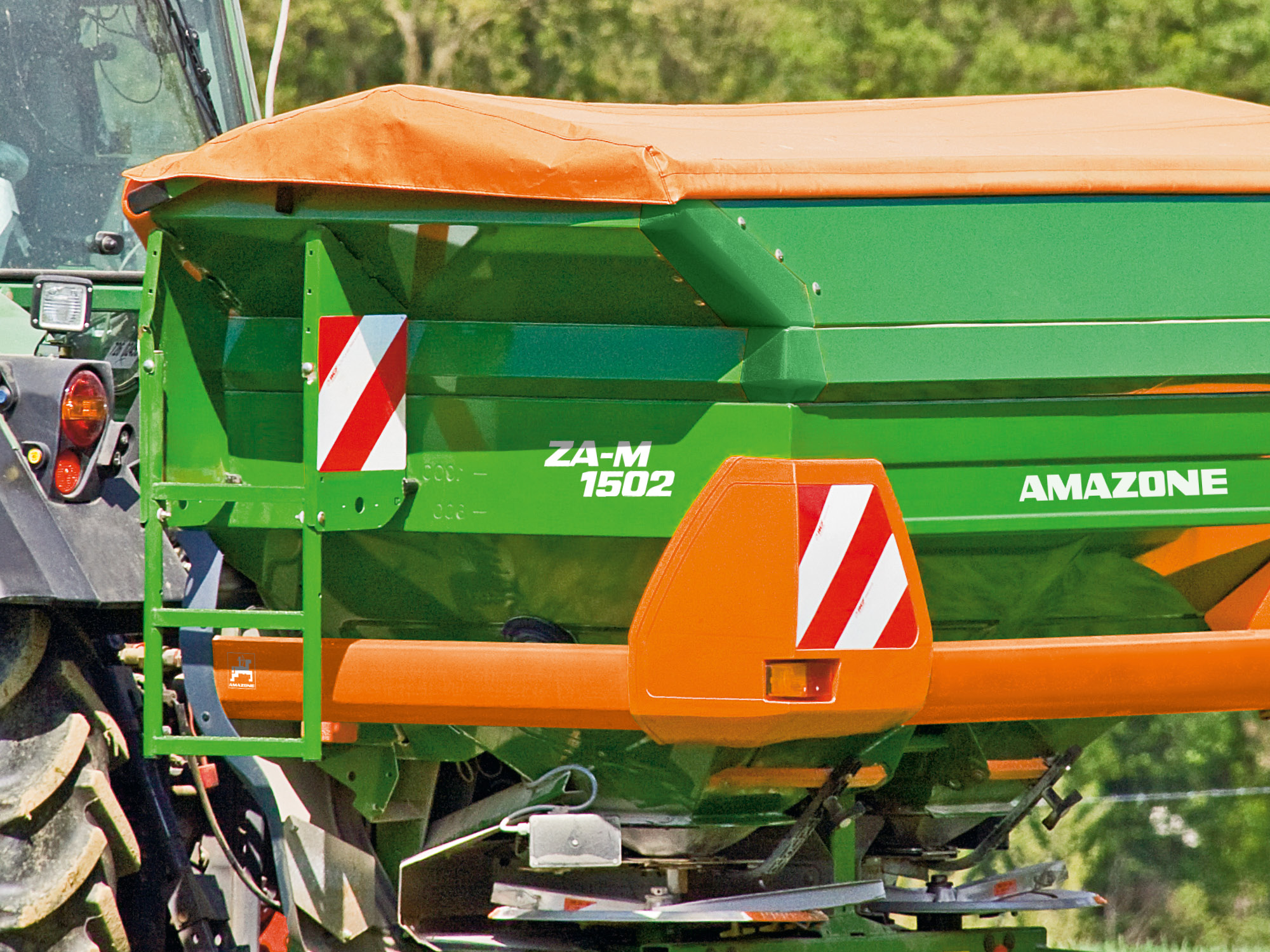 Oświetlenie przednie/zintegrowana drabinka