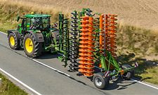 Nowość na targach Agritechnica 2023: Kompaktowe brony talerzowe Catros+ 03