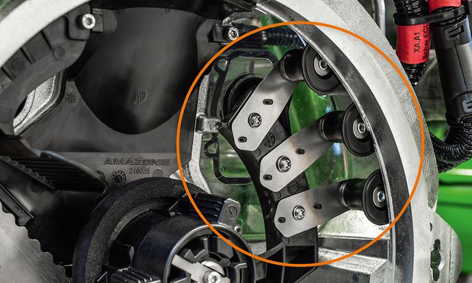 Automatyczna regulacja zgarniaczy SmartControl przejmuje ich sterowanie
