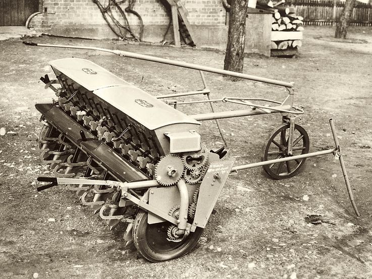 75 Jahre Sätechnik (1) A029b_gefärbt_CMS