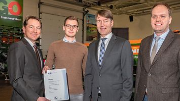Auszeichnung für Amazone- Auszubildender Simon Vogt