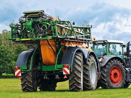 Buty sportowe Atlas z blokami kolorów z metalicznej skóry i
