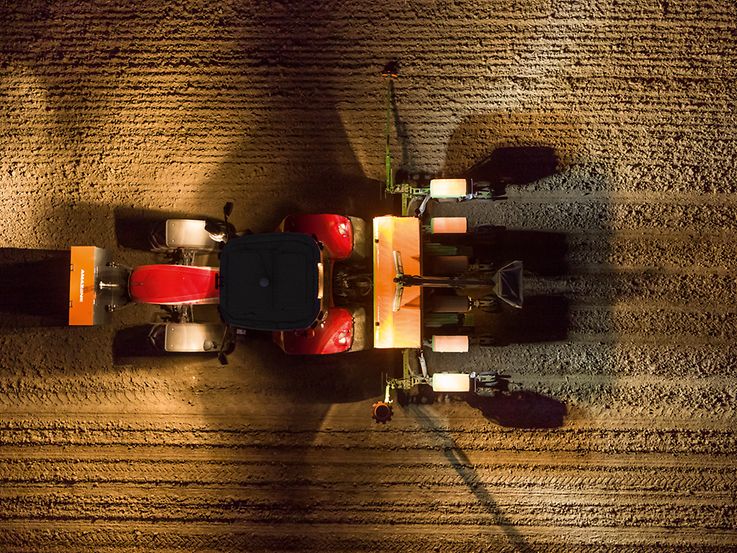 LED-Arbeitsbeleuchtung (1) - Precea4500-2C_MasseyFerguson_dx_db_DJI_0688_d1_191024