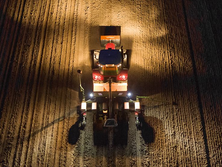 LED-Arbeitsbeleuchtung (2) - Precea4500-2C_MasseyFerguson_dx_db_DJI_0685_d1_191024